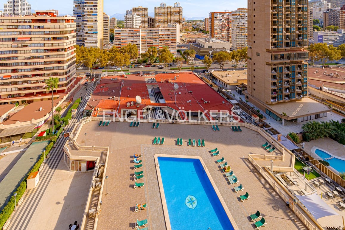 Studio til salg i Benidorm med swimmingpool garage - € 295.000 (Ref: 9309371)