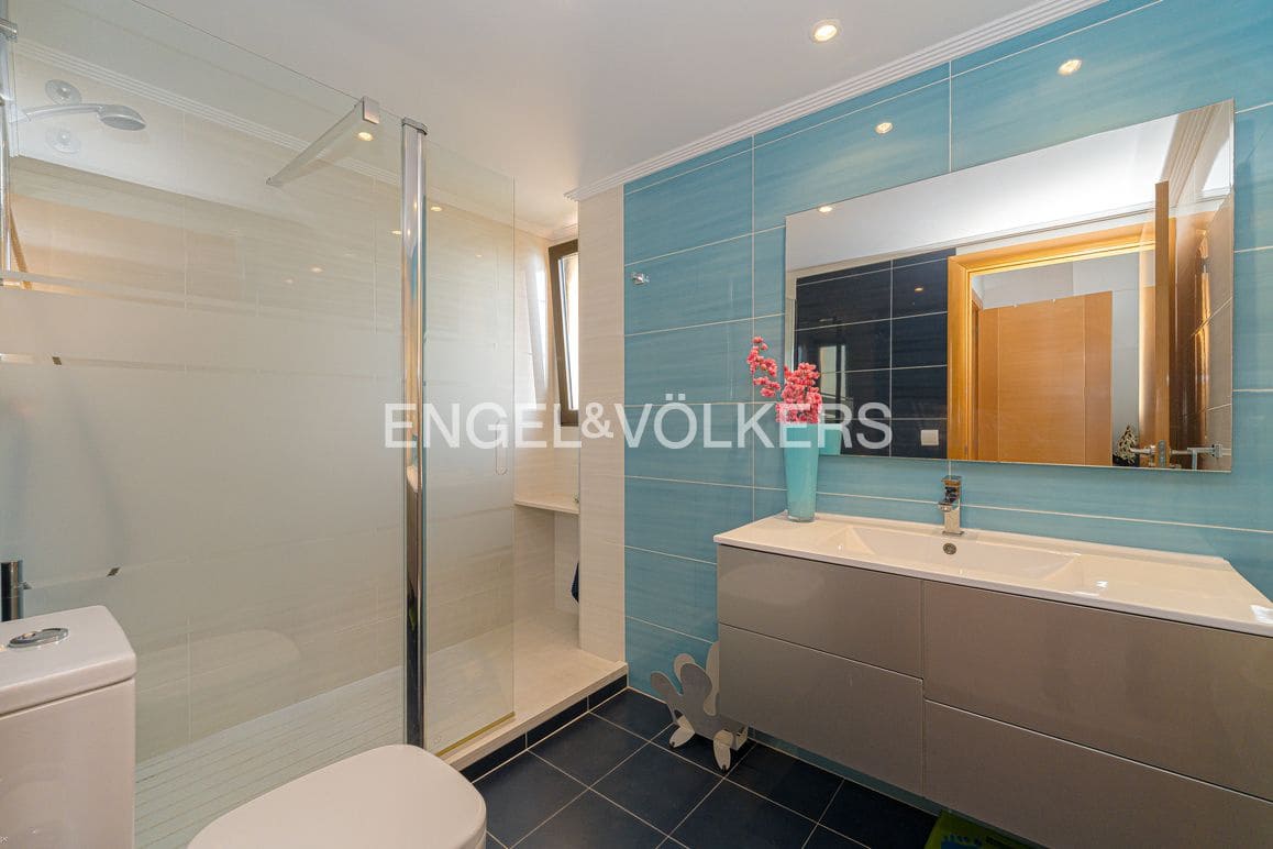 4 soveværelse Lejlighed til salg i Benidorm med swimmingpool garage - € 780.000 (Ref: 9311394)