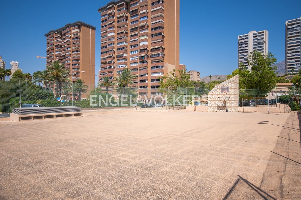 4 soveværelse Lejlighed til salg i Benidorm med swimmingpool garage - € 780.000 (Ref: 9311394)