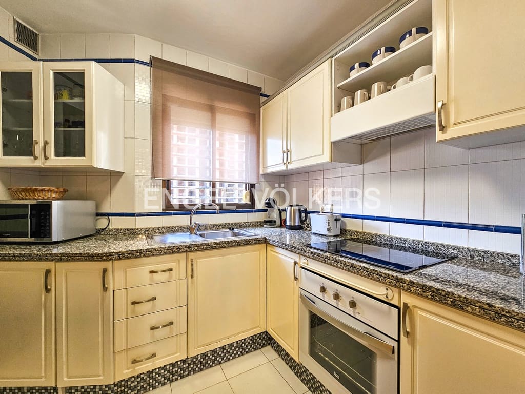 2 soveværelse Lejlighed til leje i Cala de Finestrat med swimmingpool - € 1.300 (Ref: 9329591)