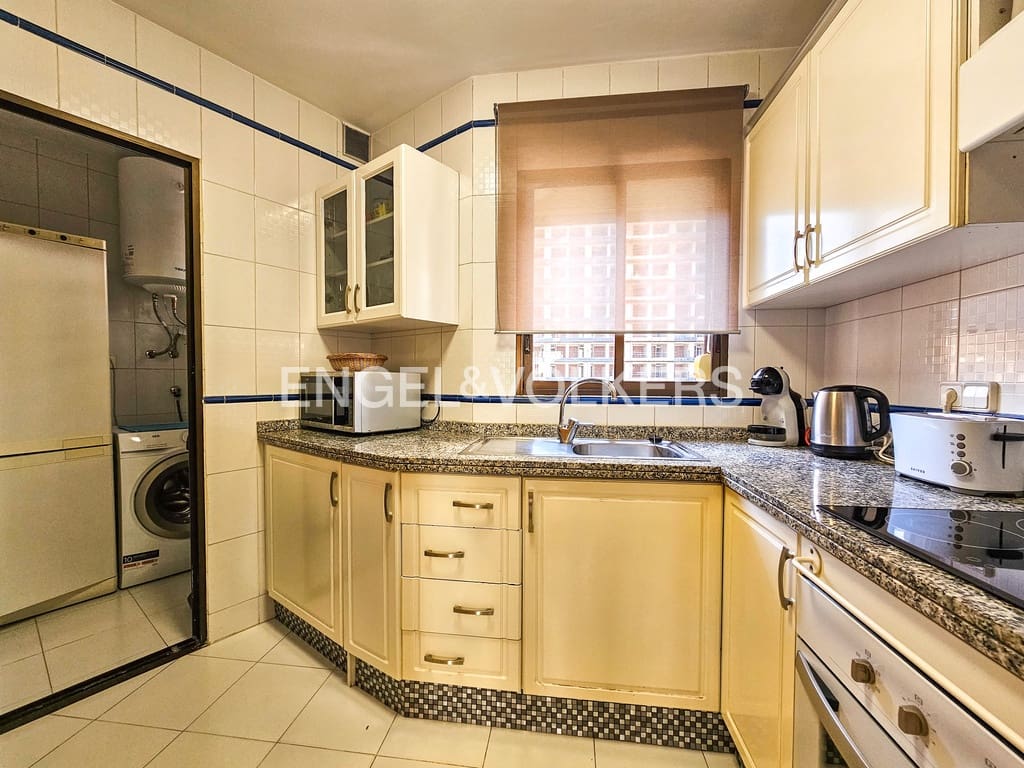 2 soveværelse Lejlighed til leje i Cala de Finestrat med swimmingpool - € 1.300 (Ref: 9329591)