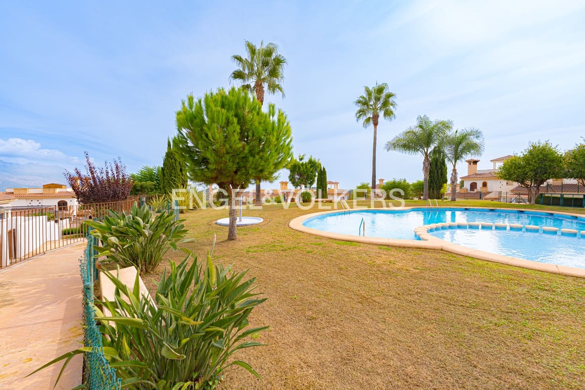 4 soverom Rekkehus til salgs i Polop med svømmebasseng garasje - € 450 000 (Ref: 9329592)