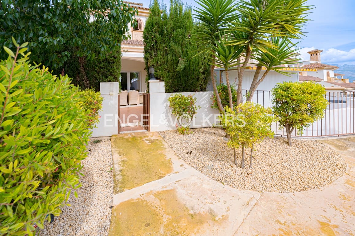 4 soverom Rekkehus til salgs i Polop med svømmebasseng garasje - € 450 000 (Ref: 9329592)