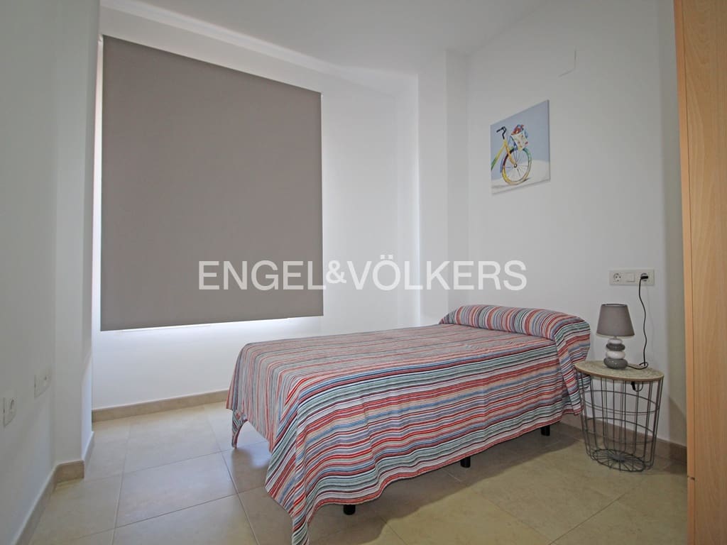 Appartement de 3 chambres à louer à La Villajoyosa / Vila Joiosa avec piscine garage - 1 200 € (Ref: 9344087)
