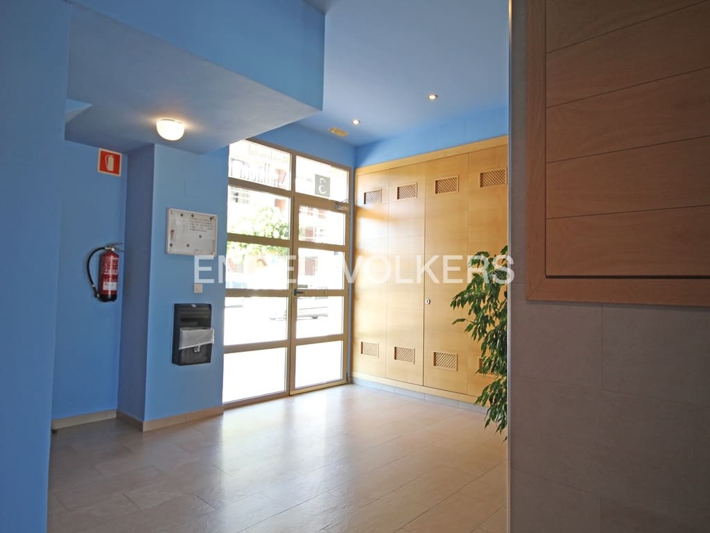Appartement de 3 chambres à louer à La Villajoyosa / Vila Joiosa avec piscine garage - 1 200 € (Ref: 9344087)