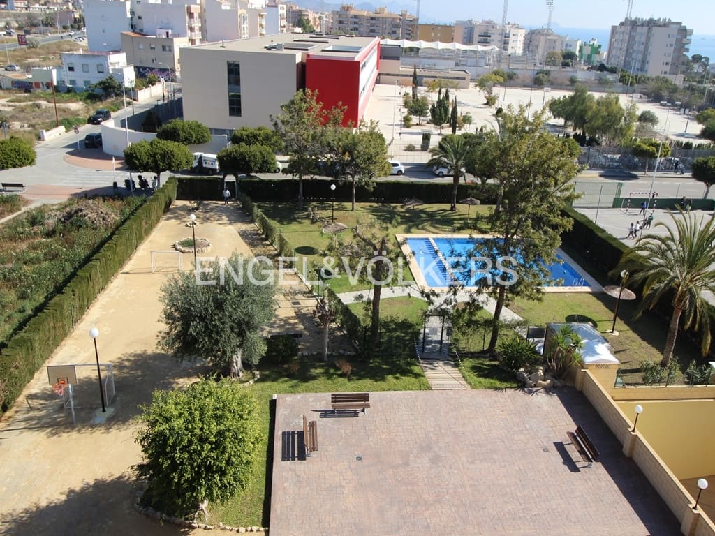 Appartement de 3 chambres à louer à La Villajoyosa / Vila Joiosa avec piscine garage - 1 200 € (Ref: 9344087)