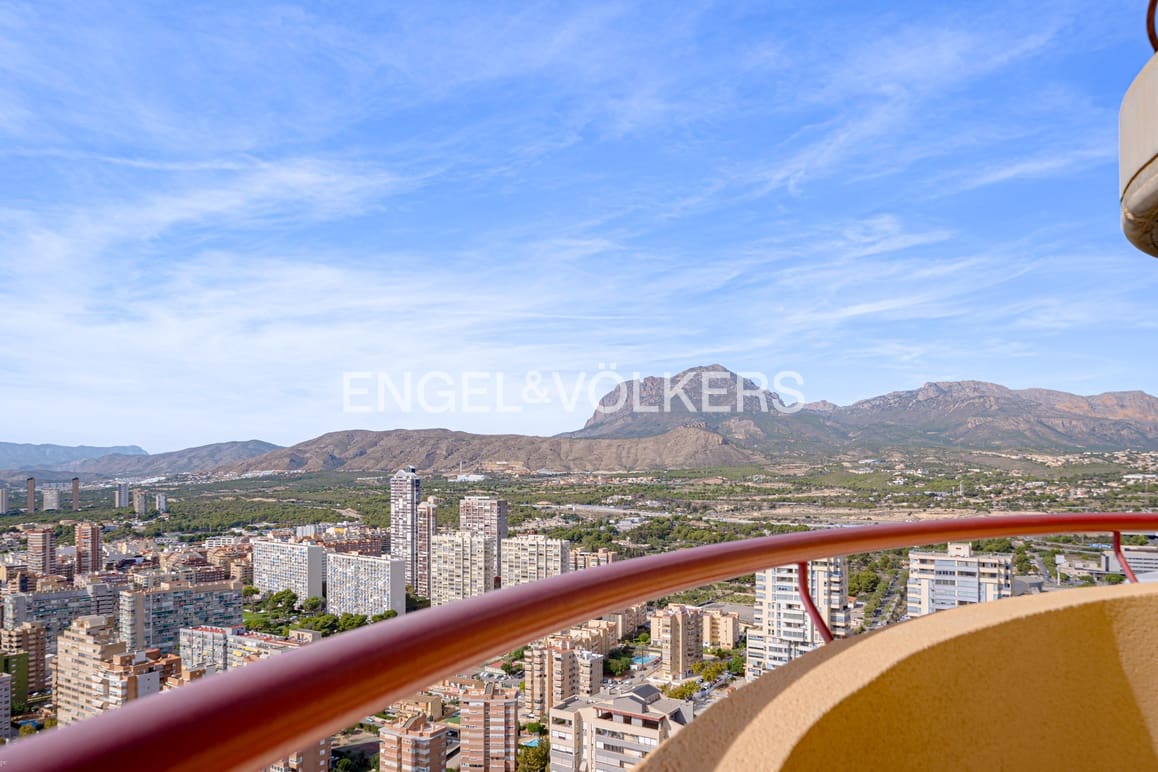 3 soverom Leilighet til salgs i Benidorm med svømmebasseng garasje - € 790 000 (Ref: 9357652)