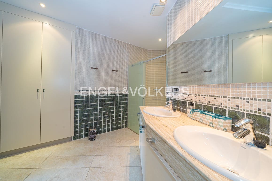 3 soverom Leilighet til salgs i Benidorm med svømmebasseng garasje - € 790 000 (Ref: 9357652)