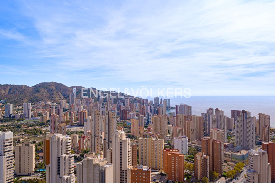 3 soverom Leilighet til salgs i Benidorm med svømmebasseng garasje - € 790 000 (Ref: 9357652)