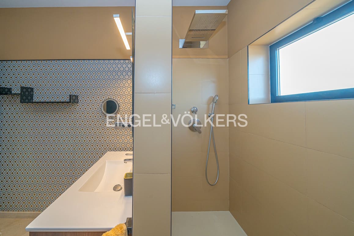 3 soverom Leilighet til salgs i Benidorm med svømmebasseng garasje - € 790 000 (Ref: 9357652)