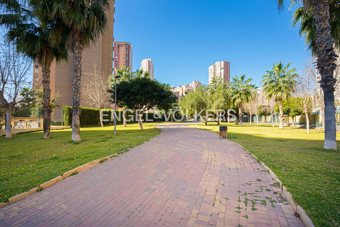 3 soverom Leilighet til salgs i Benidorm med svømmebasseng garasje - € 790 000 (Ref: 9357652)