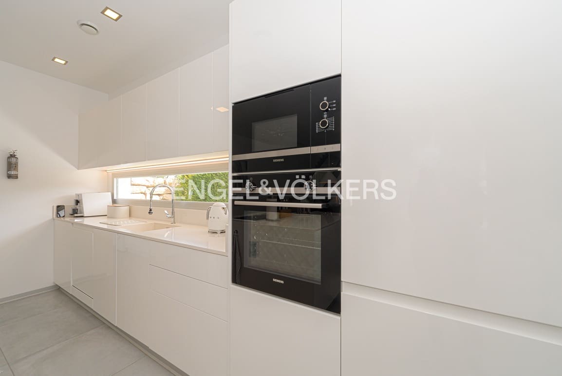 3 soveværelse Villa til salg i Finestrat med swimmingpool garage - € 998.000 (Ref: 9357653)