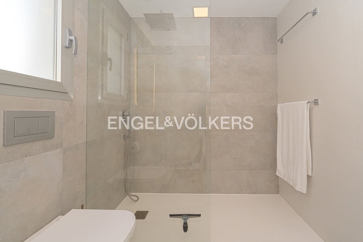 3 bedroom Villa for sale in Finestrat with pool garage - € 950,000 (Ref: 9357653)
