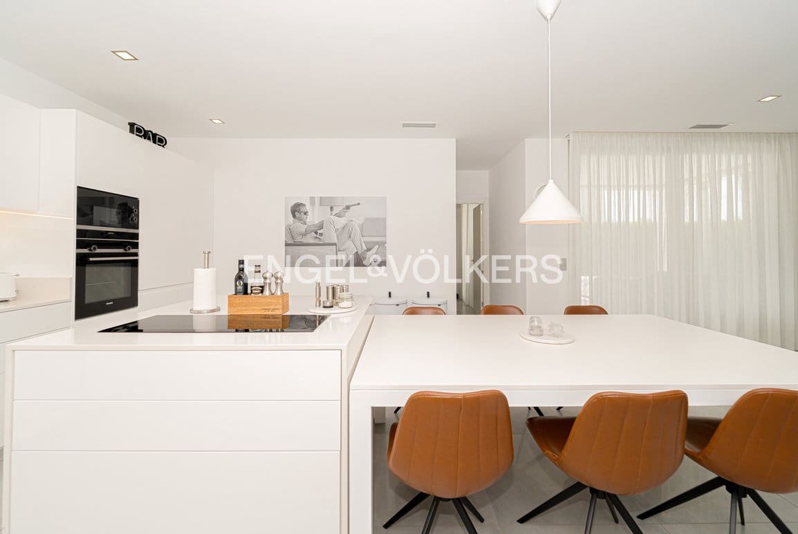 3 bedroom Villa for sale in Finestrat with pool garage - € 950,000 (Ref: 9357653)