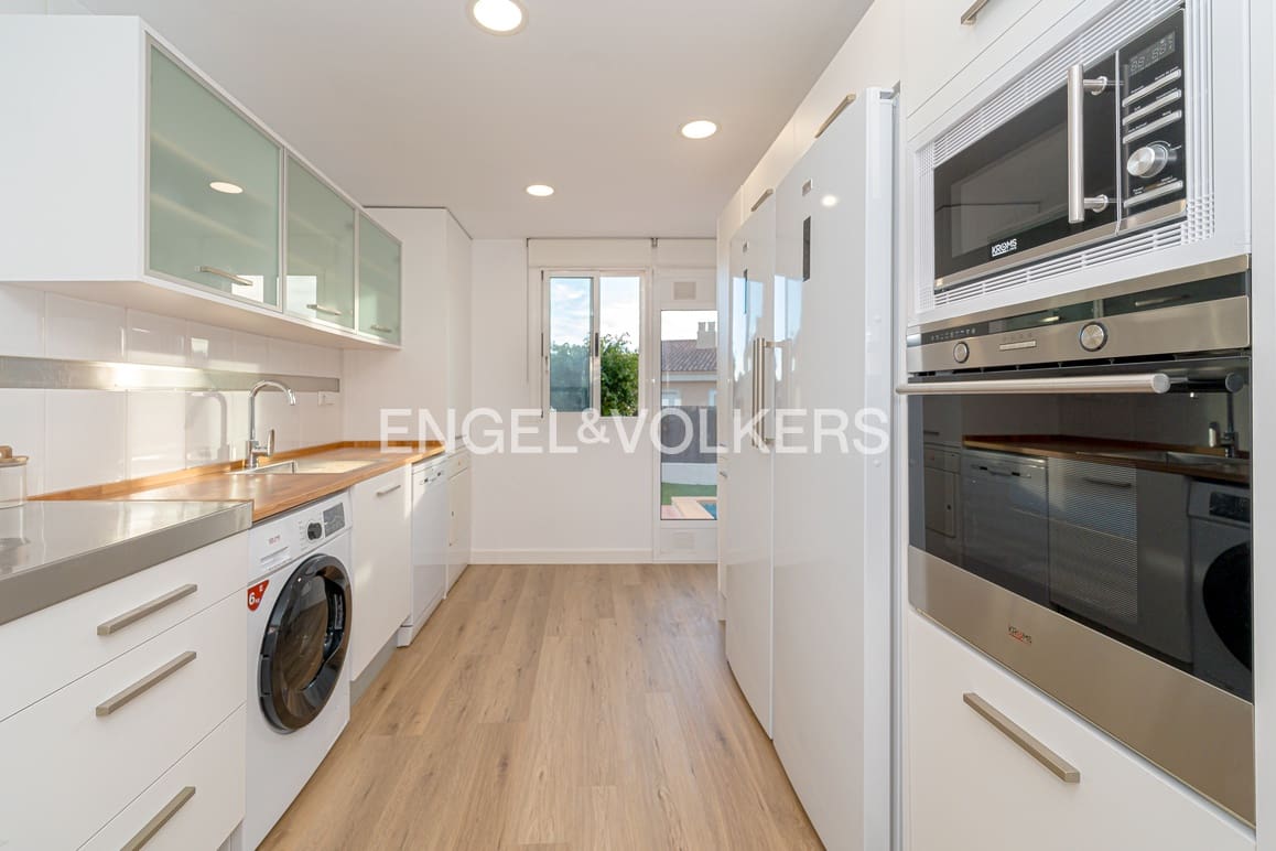 3 soverom Hus til salgs i La Nucia med svømmebasseng garasje - € 339 000 (Ref: 9368961)