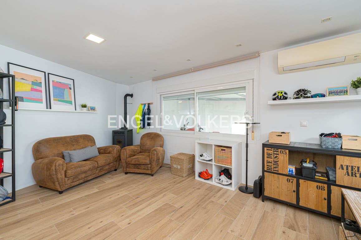 4 bedroom Villa for sale in Alfaz del Pi / L'Alfas del Pi with pool garage - € 598,000 (Ref: 9399984)