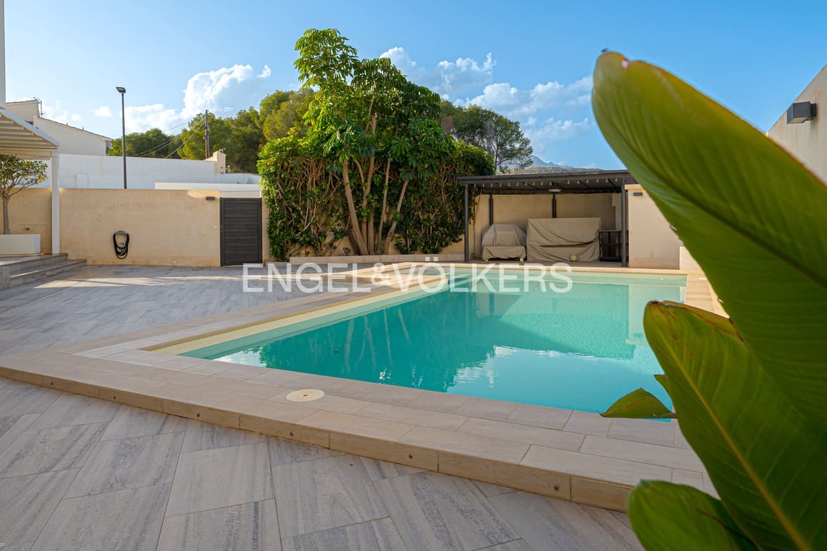 4 bedroom Villa for sale in Alfaz del Pi / L'Alfas del Pi with pool garage - € 598,000 (Ref: 9399984)