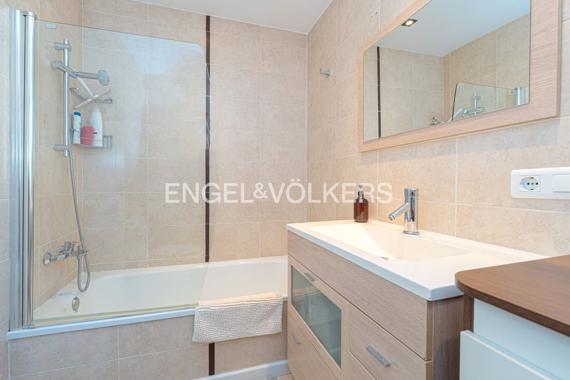 4 bedroom Villa for sale in Alfaz del Pi / L'Alfas del Pi with pool garage - € 598,000 (Ref: 9399984)