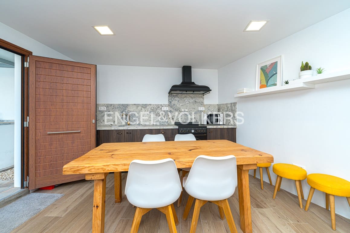 4 bedroom Villa for sale in Alfaz del Pi / L'Alfas del Pi with pool garage - € 598,000 (Ref: 9399984)