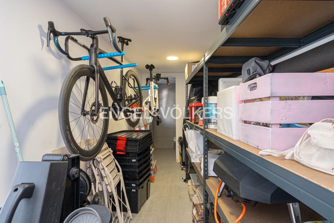 4 bedroom Villa for sale in Alfaz del Pi / L'Alfas del Pi with pool garage - € 598,000 (Ref: 9399984)