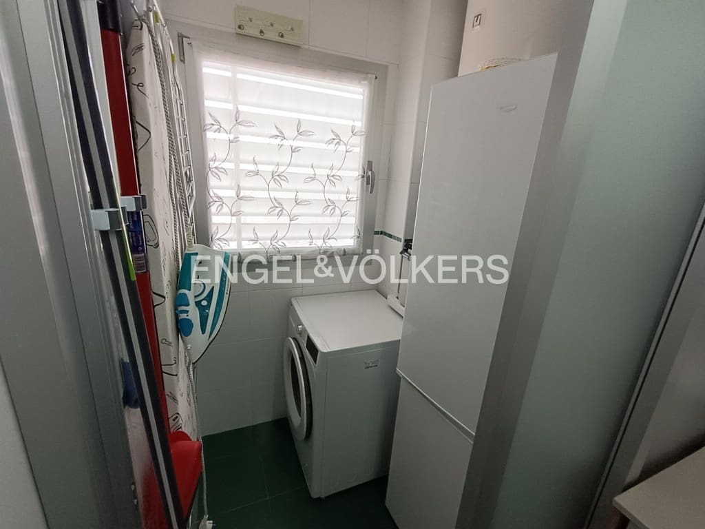 2 soveværelse Lejlighed til leje i Benidorm med swimmingpool garage - € 1.300 (Ref: 9401786)