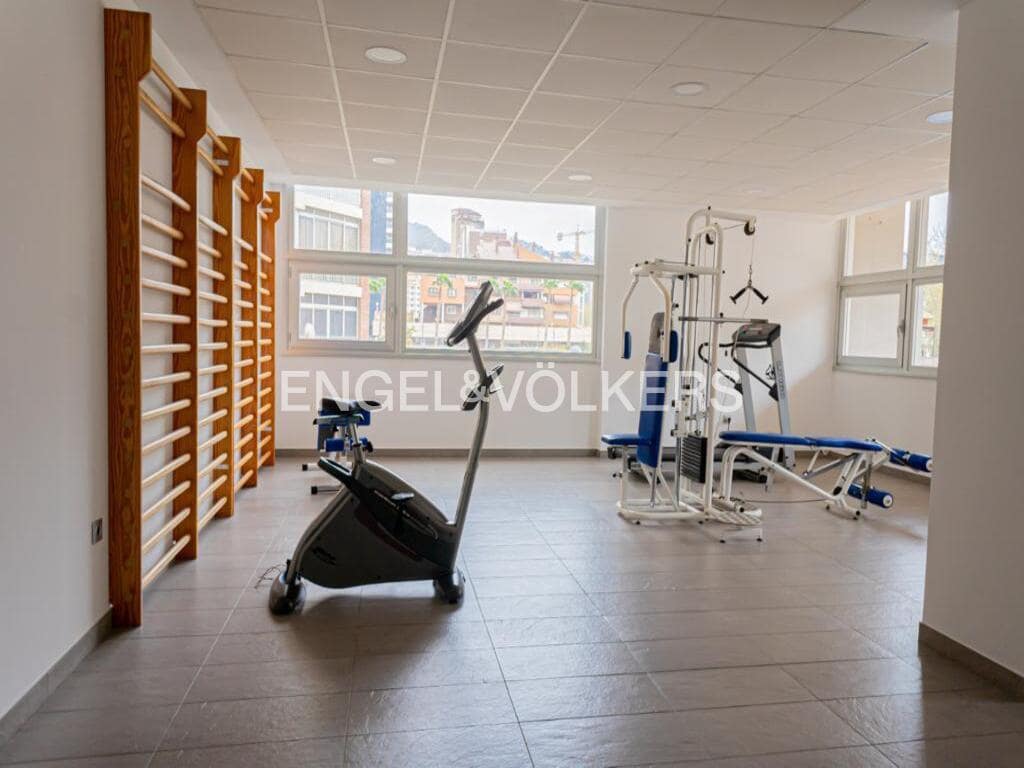 2 soveværelse Lejlighed til leje i Benidorm med swimmingpool garage - € 1.300 (Ref: 9401786)