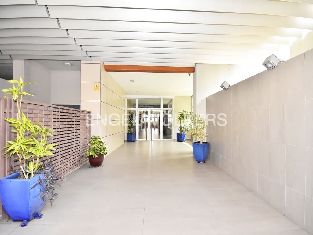 2 soveværelse Lejlighed til leje i Benidorm med swimmingpool garage - € 1.300 (Ref: 9401786)