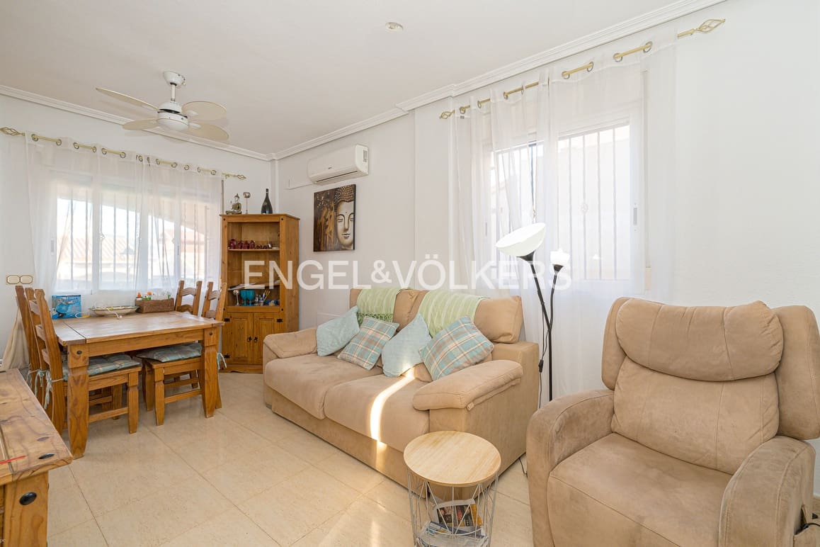 3 soveværelse Rækkehus til salg i Polop med swimmingpool garage - € 280.000 (Ref: 9401787)