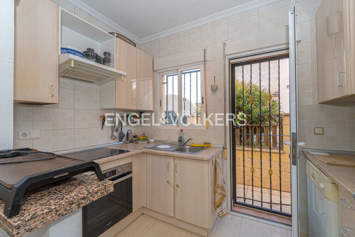 3 soveværelse Rækkehus til salg i Polop med swimmingpool garage - € 280.000 (Ref: 9401787)