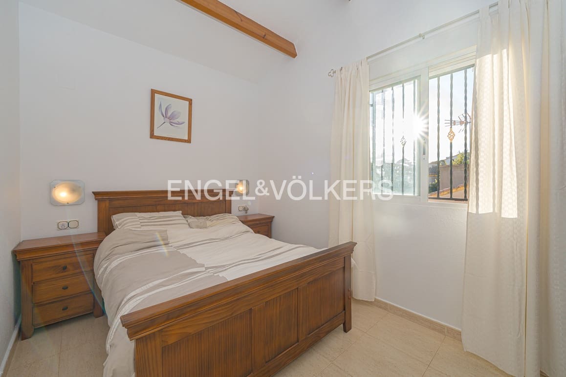 3 soveværelse Rækkehus til salg i Polop med swimmingpool garage - € 280.000 (Ref: 9401787)