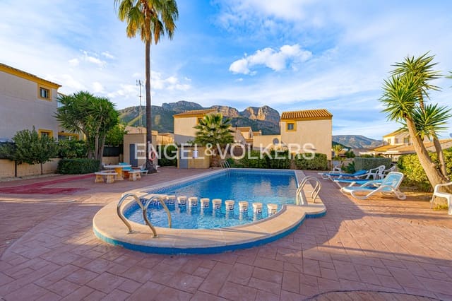 3 makuuhuone Rivitalo myytävänä paikassa Polop mukana uima-altaan 
autotalli - 280 000 € (Ref: 9401787)