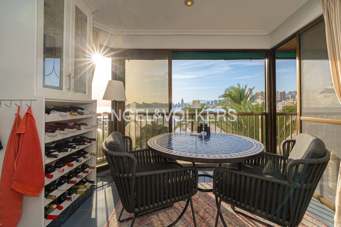 2 bedroom Apartment for sale in Benidorm - € 650,000 (Ref: 9403643)