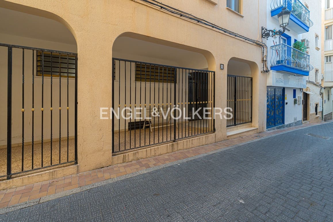 2 bedroom Apartment for sale in Benidorm - € 650,000 (Ref: 9403643)