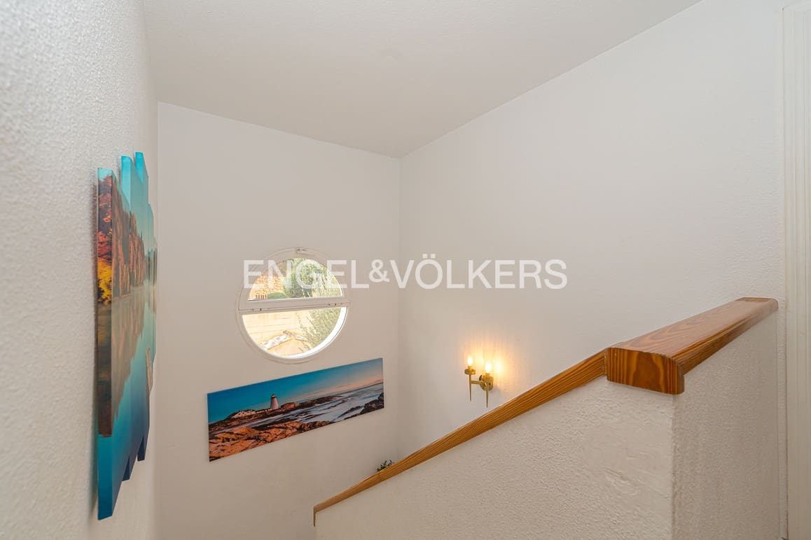 4 soverom Villa til salgs i La Nucia med svømmebasseng garasje - € 670 000 (Ref: 9404718)