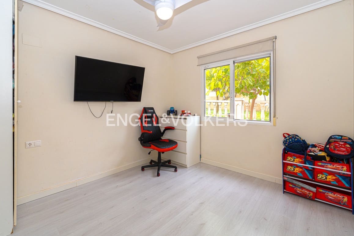 4 soverom Villa til salgs i La Nucia med svømmebasseng garasje - € 670 000 (Ref: 9404718)