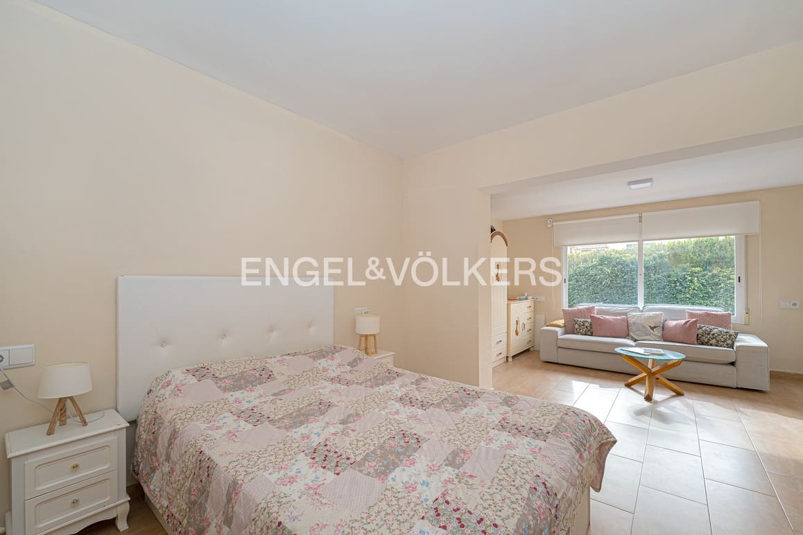 4 soverom Villa til salgs i La Nucia med svømmebasseng garasje - € 670 000 (Ref: 9404718)