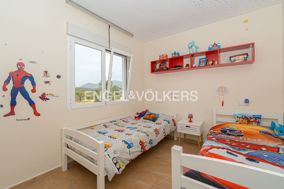 4 soverom Villa til salgs i La Nucia med svømmebasseng garasje - € 670 000 (Ref: 9404718)