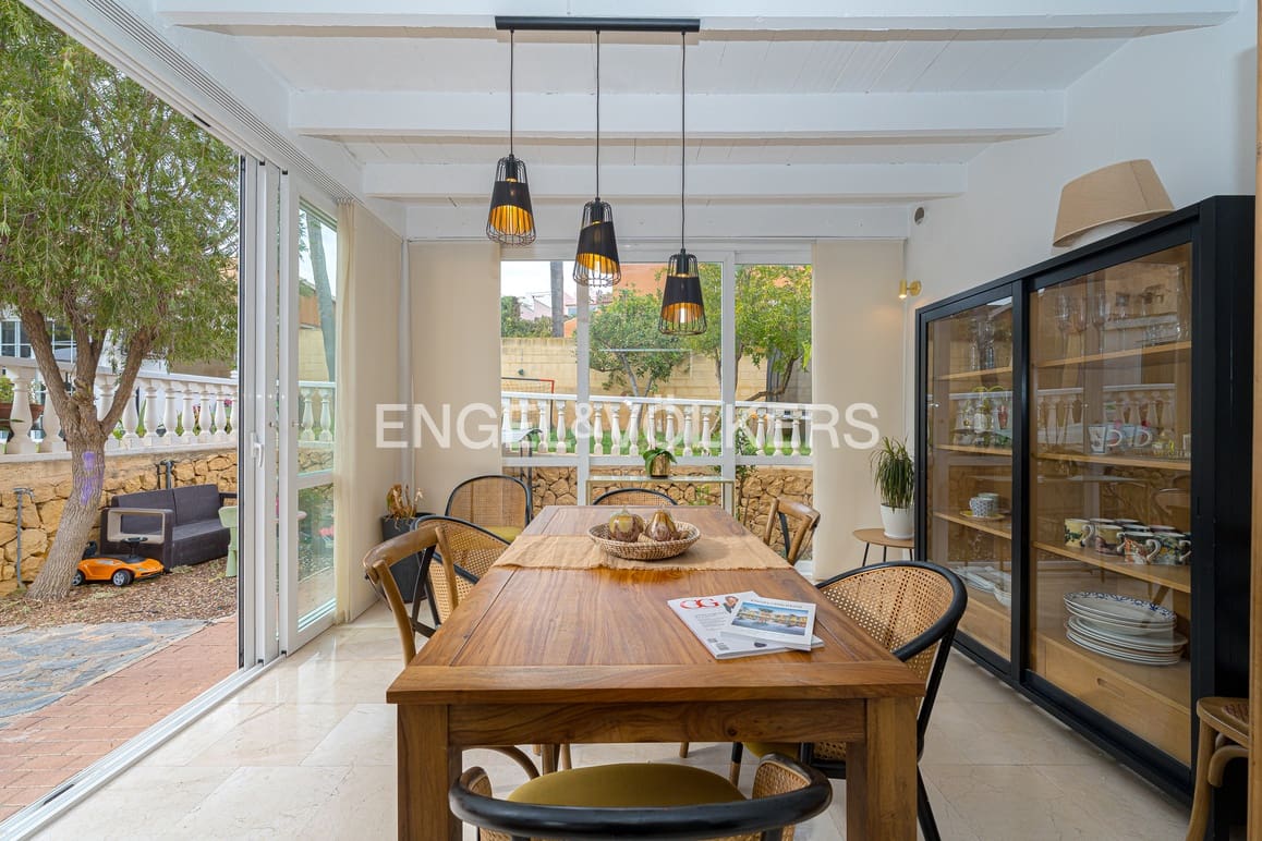 4 soverom Villa til salgs i La Nucia med svømmebasseng garasje - € 670 000 (Ref: 9404718)