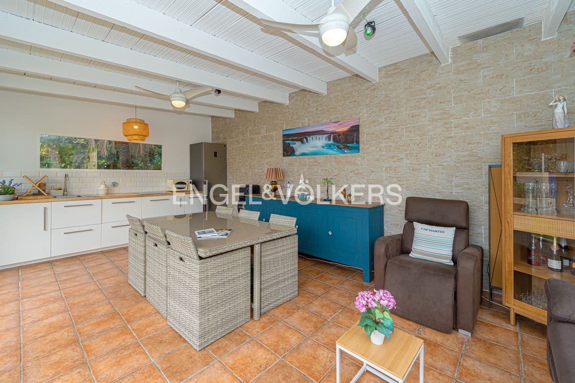 4 soverom Villa til salgs i La Nucia med svømmebasseng garasje - € 670 000 (Ref: 9404718)