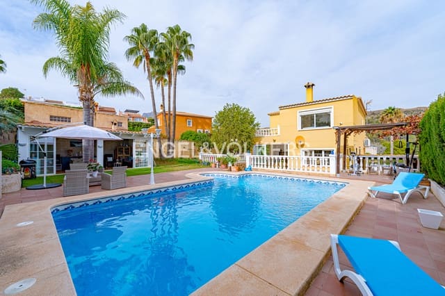 4 soverom Villa til salgs i La Nucia med svømmebasseng garasje - € 670 000 (Ref: 9404718)