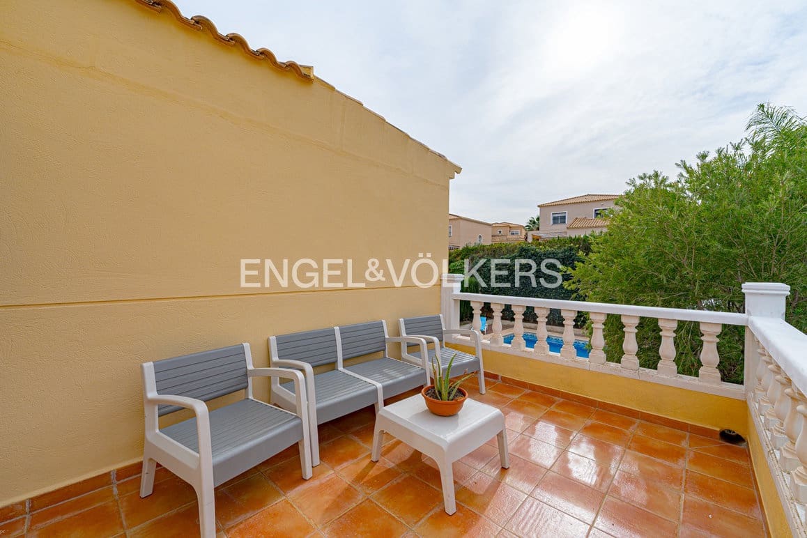 4 chambre Villa/Maison à vendre à La Nucia avec piscine garage - 549 000 € (Ref: 9404718)