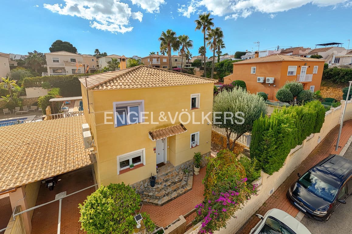 4 chambre Villa/Maison à vendre à La Nucia avec piscine garage - 549 000 € (Ref: 9404718)
