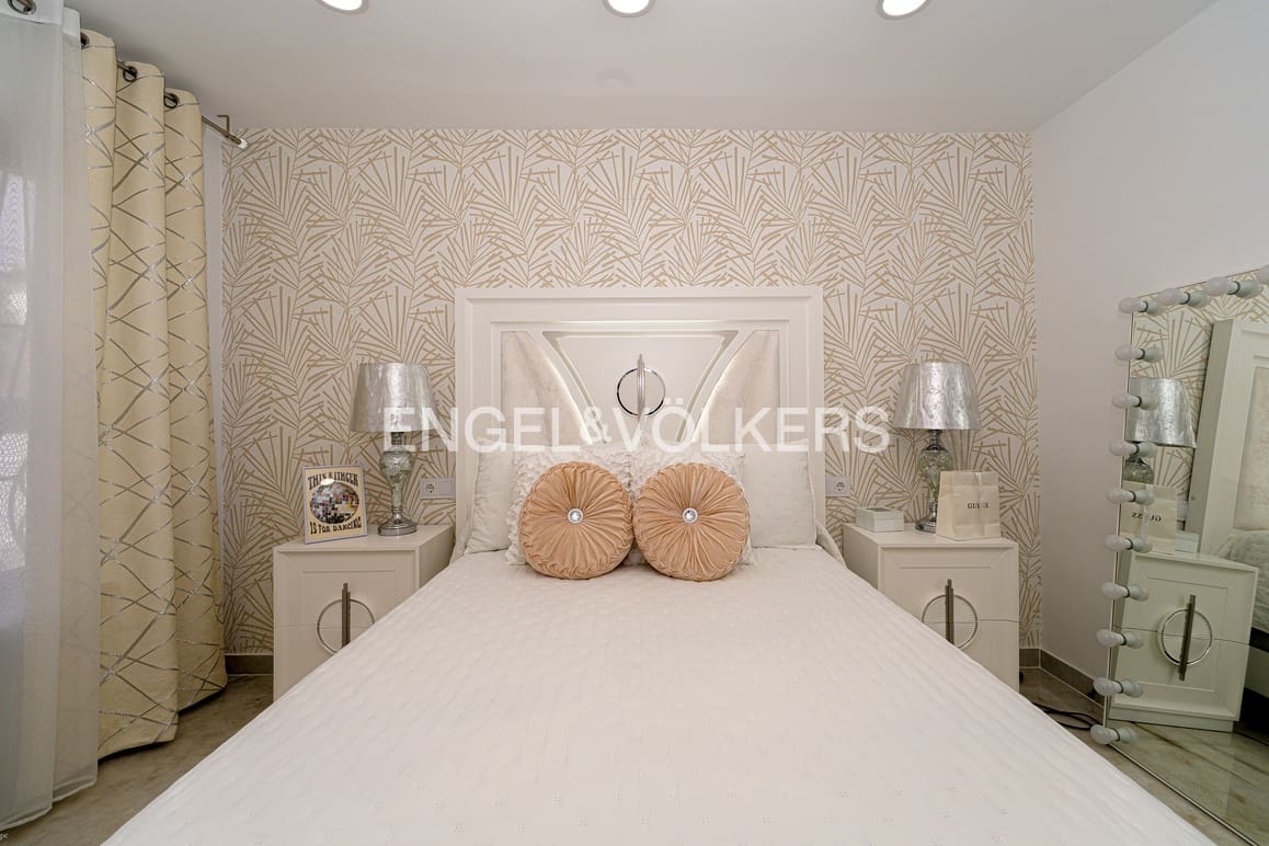 5 makuuhuone Huvila myytävänä paikassa La Nucia mukana uima-altaan 
autotalli - 630 000 € (Ref: 9409803)