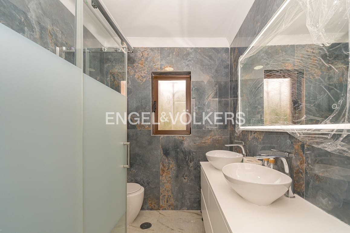 5 makuuhuone Huvila myytävänä paikassa La Nucia mukana uima-altaan 
autotalli - 630 000 € (Ref: 9409803)