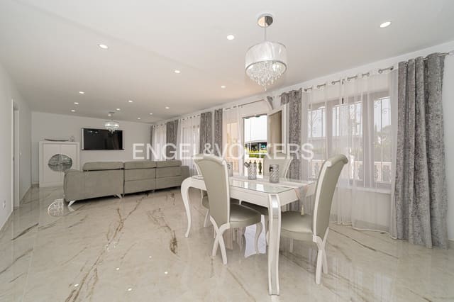 5 makuuhuone Huvila myytävänä paikassa La Nucia mukana uima-altaan 
autotalli - 630 000 € (Ref: 9409803)