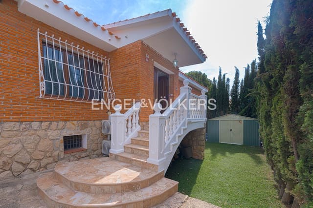 5 makuuhuone Huvila myytävänä paikassa La Nucia mukana uima-altaan 
autotalli - 630 000 € (Ref: 9409803)