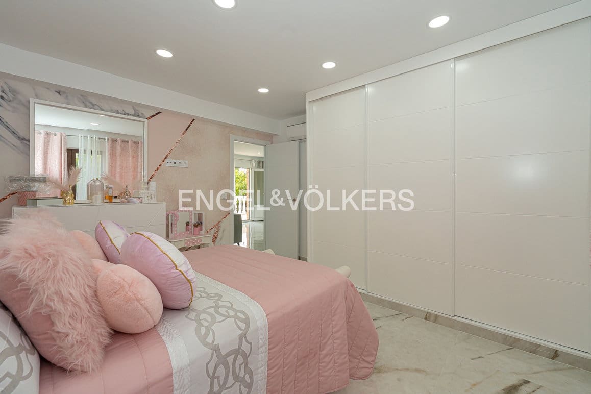 5 Zimmer Villa zu verkaufen in La Nucia mit Pool Garage - 600.000 € (Ref: 9409803)