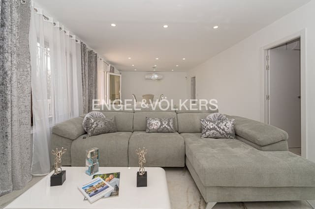 Chalet de 5 habitaciones en La Nucia Pueblo  , La Nucia en venta con piscina garaje - 600.000 € (Ref: 9409803)