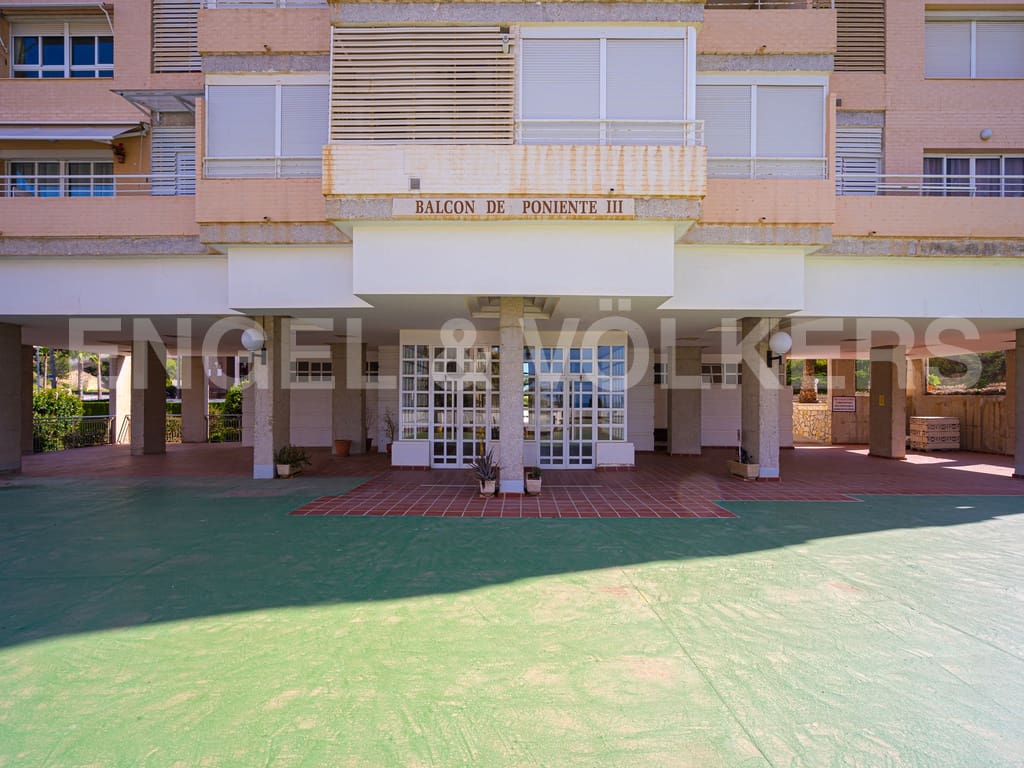 3 makuuhuone Huoneisto vuokrattavana paikassa Benidorm mukana uima-altaan 
autotalli - 1 500 € (Ref: 9427578)