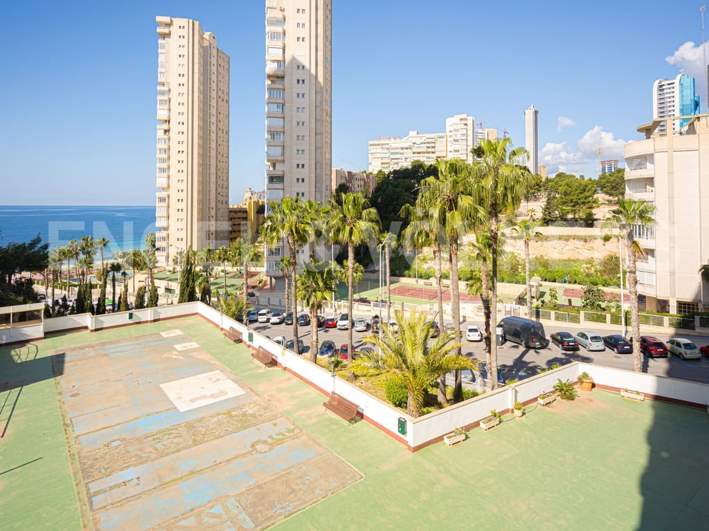 3 makuuhuone Huoneisto vuokrattavana paikassa Benidorm mukana uima-altaan 
autotalli - 1 500 € (Ref: 9427578)